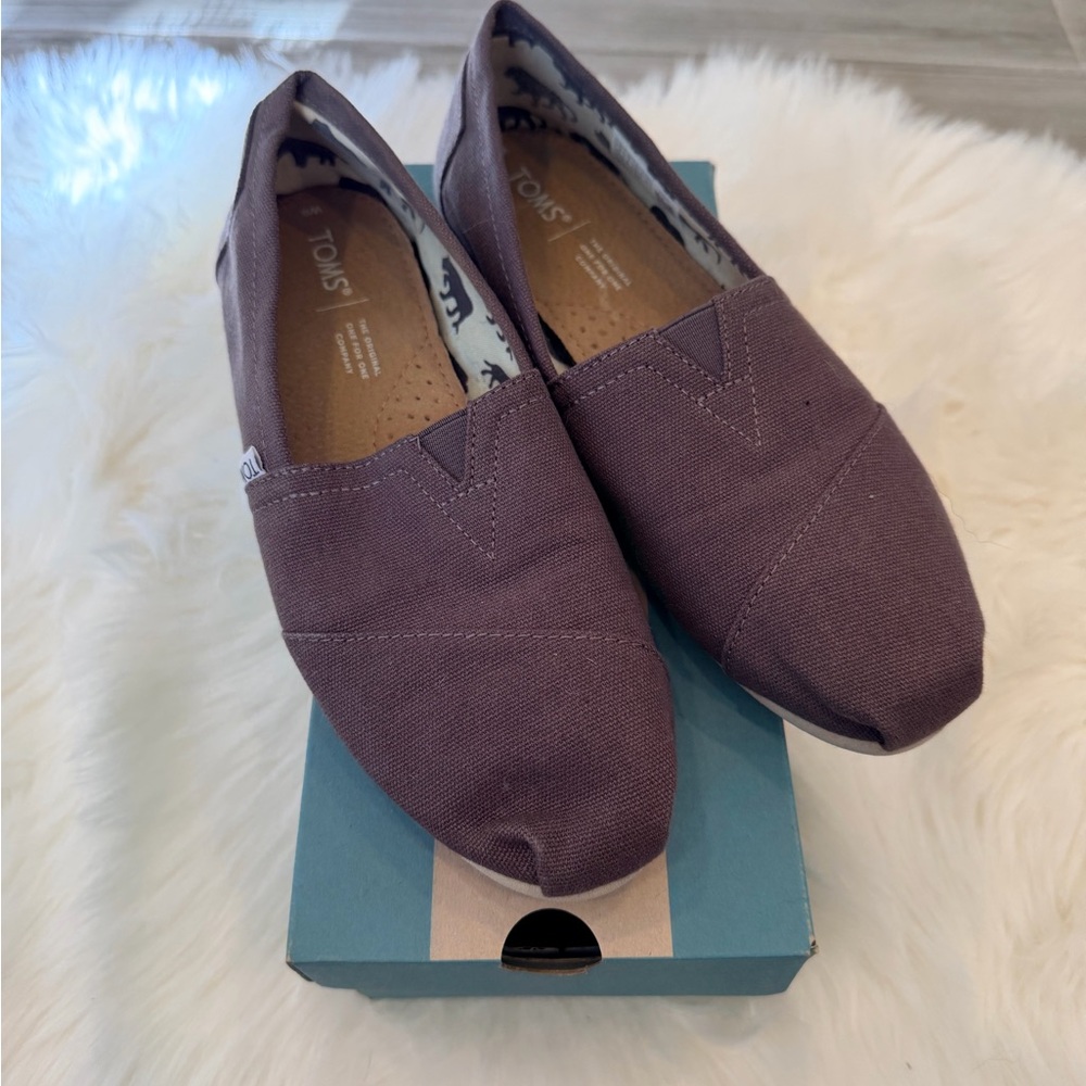 Toms Women's Purple Canvas Flats